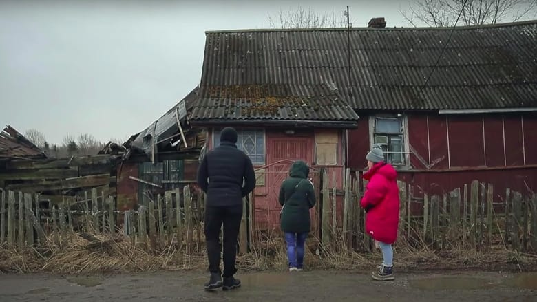 кадр из фильма Emma