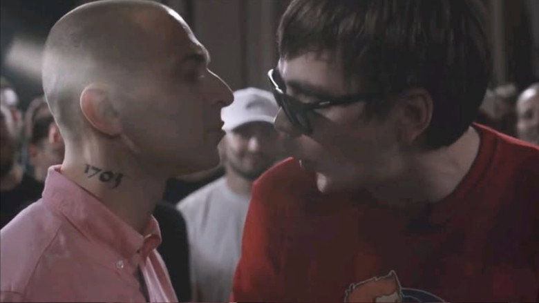 кадр из фильма VERSUS X #SLOVOSPB: Oxxxymiron VS Слава КПСС (Гнойный)