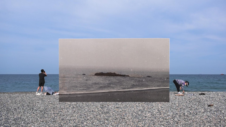 кадр из фильма 황폐한 사원에 걸린 달