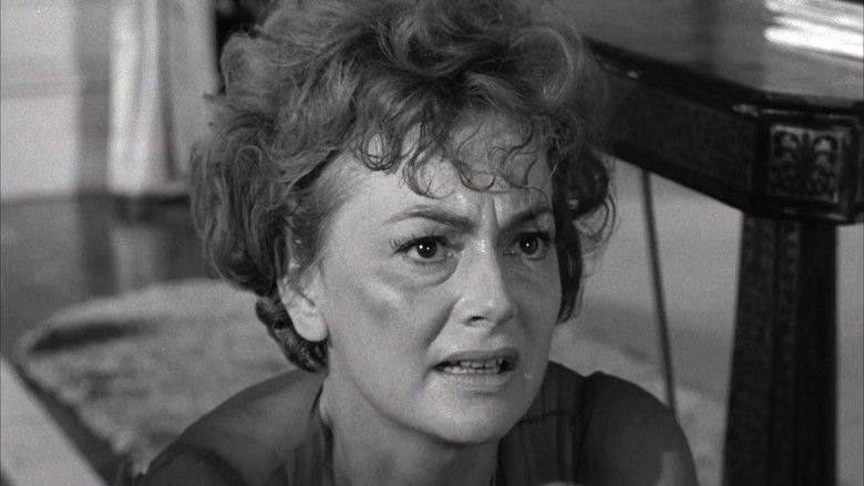 кадр из фильма Lady in a Cage