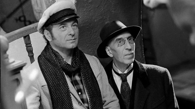 кадр из фильма 12 стульев