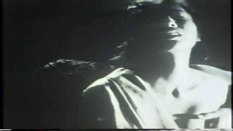 кадр из фильма 聖女地獄絵図