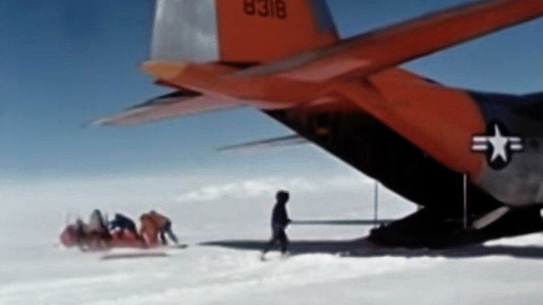 кадр из фильма Italiani all'Antartide