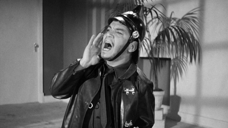 кадр из фильма El bombero atómico