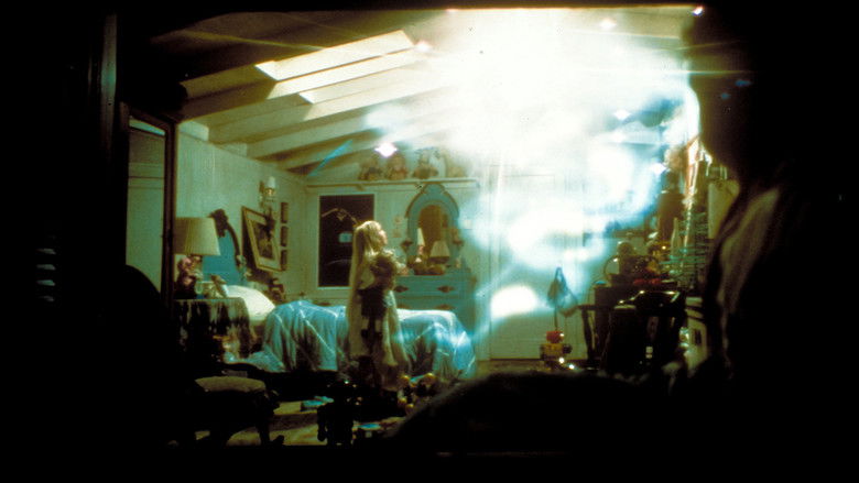 кадр из фильма Полтергейст 2: Обратная сторона