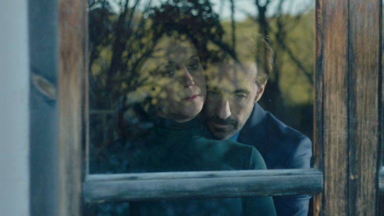 кадр из фильма Isaac