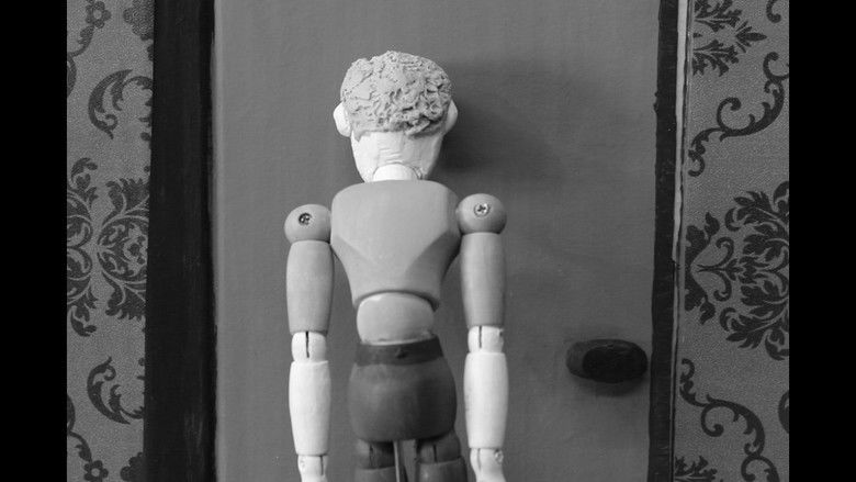 кадр из фильма Minha Casa Está Cheia de Estranhos