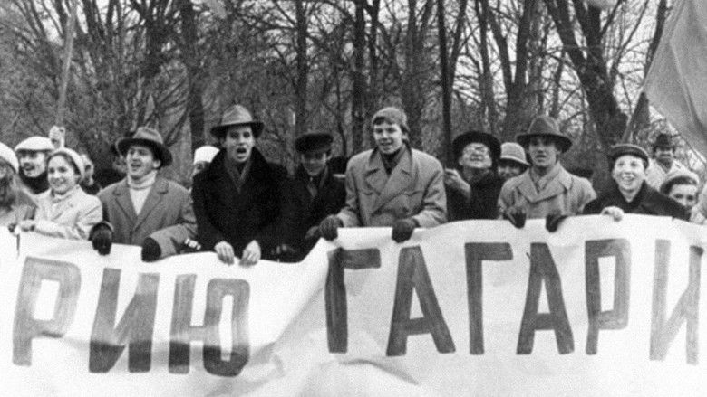 кадр из фильма Как молоды мы были