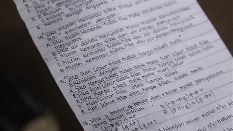 кадр из фильма Sisi Pekat