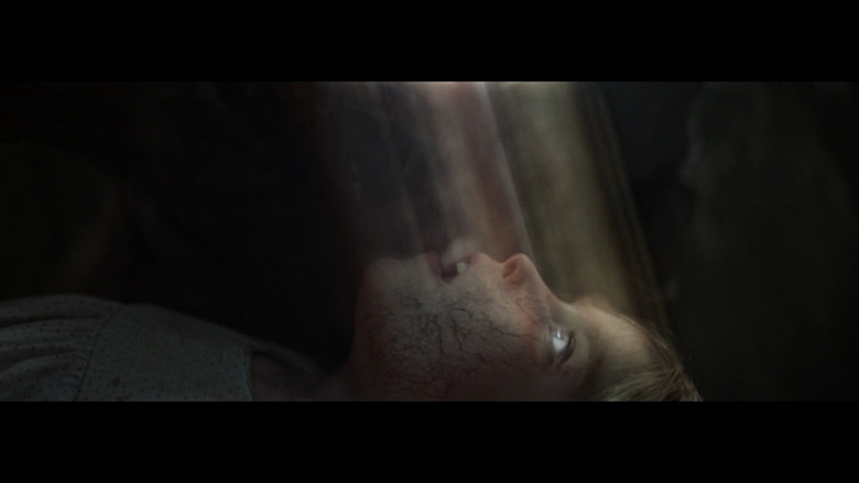 кадр из фильма Тёмный свет