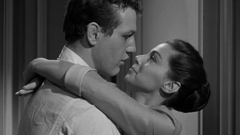 кадр из фильма Кто-то там наверху любит меня