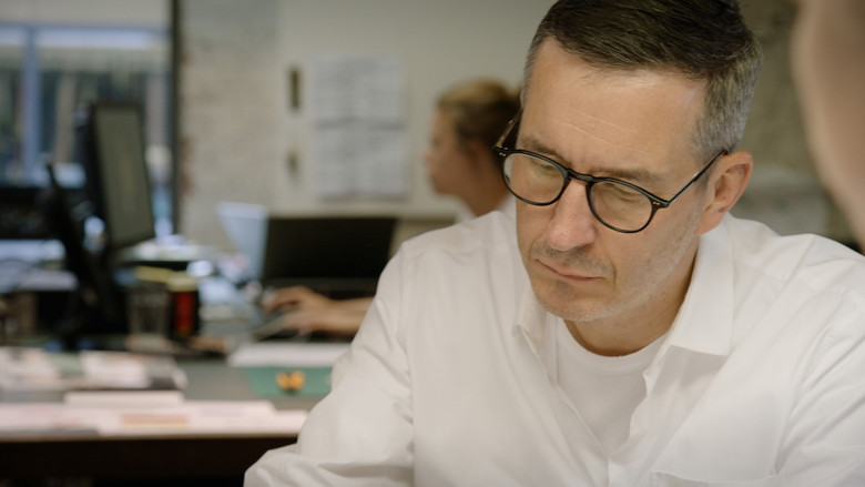 кадр из фильма Дрис ван Нотен