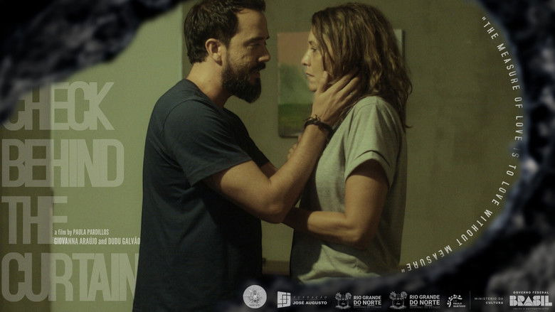 кадр из фильма Olhe Atrás da Cortina