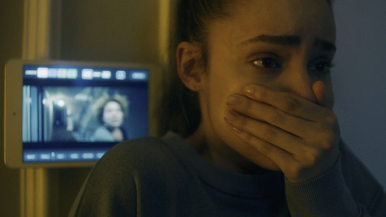 кадр из фильма Птица в клетке. Заражение