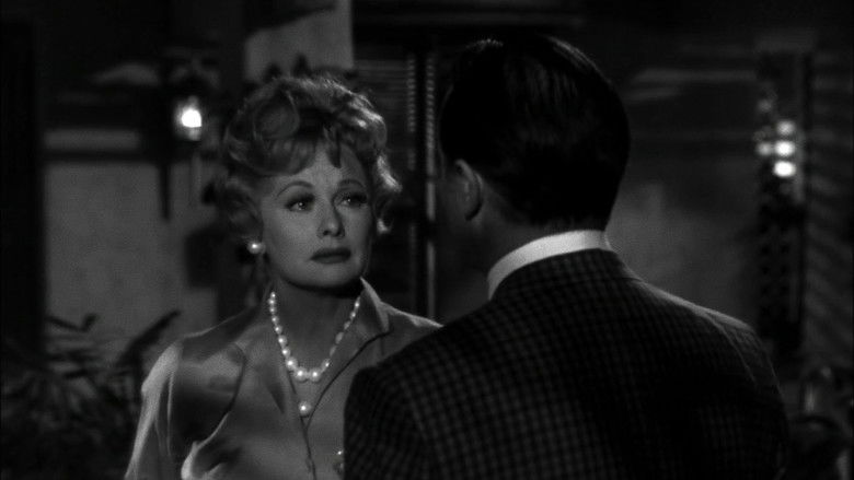 кадр из фильма Правда жизни