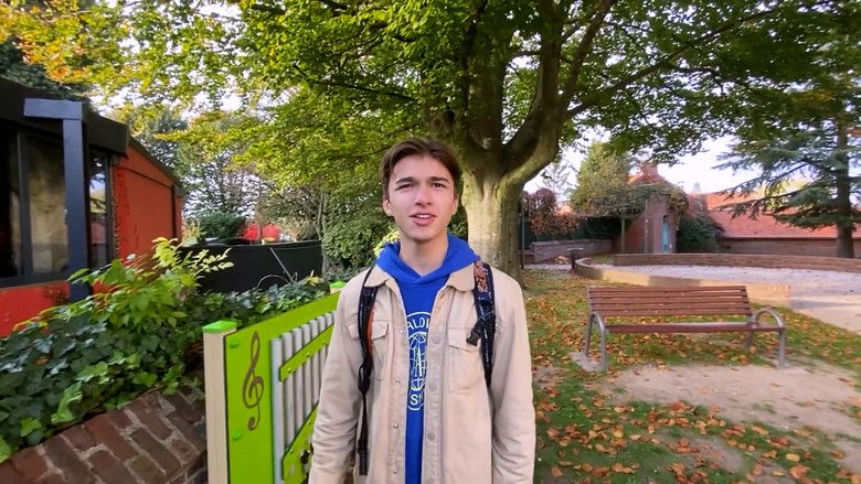 кадр из фильма Lien Sociaux