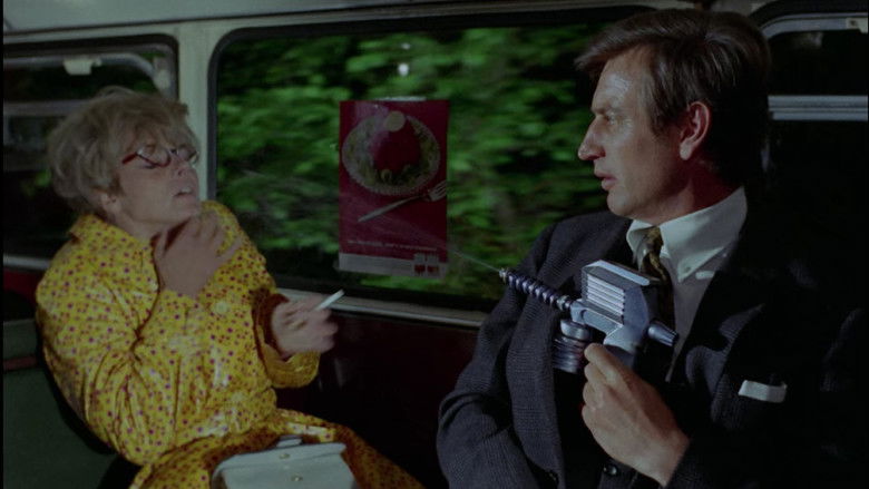 кадр из фильма Монах с хлыстом