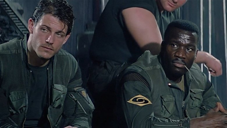 кадр из фильма Луна 44