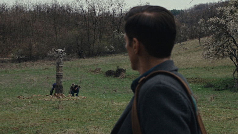 кадр из фильма Глиняный дом