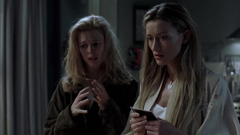 кадр из фильма Убей меня нежно