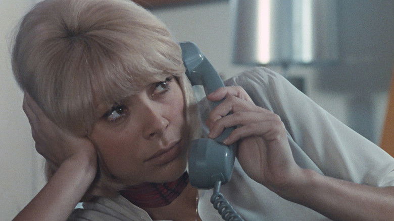 кадр из фильма Пусть звучит этот вальс