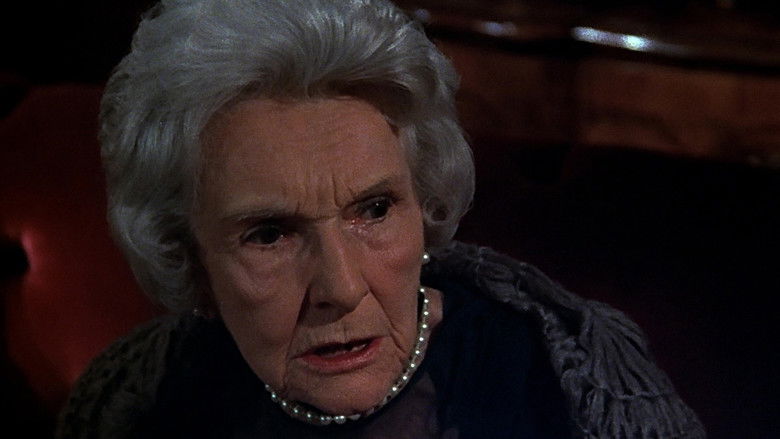 кадр из фильма Семейный заговор