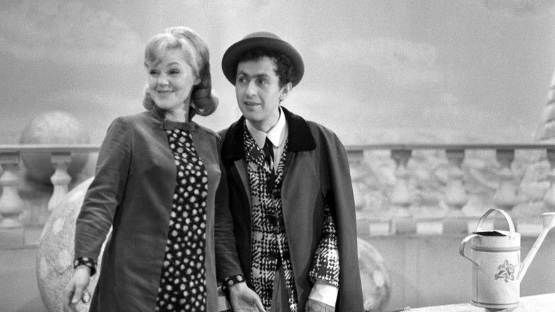 кадр из фильма O fajfce s myslivcem a jelenem