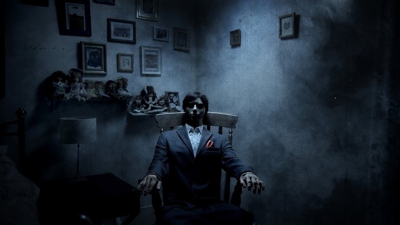 кадр из фильма A Doll Distorted