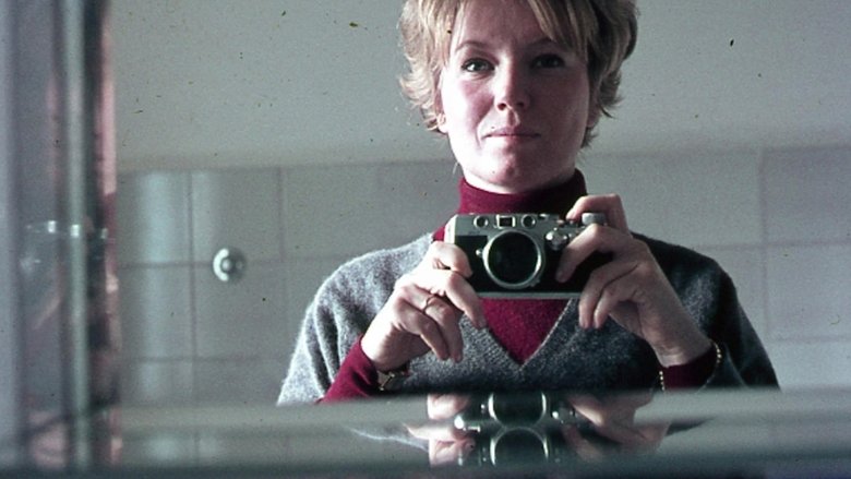 кадр из фильма Io sono nata viaggiando