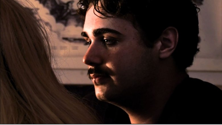 кадр из фильма Couleur Carmin