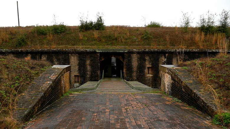 кадр из фильма The Road to Old Florida