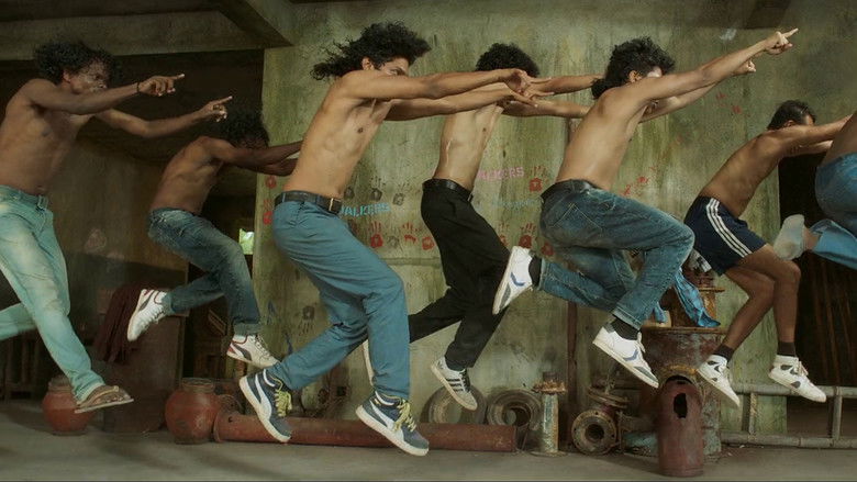 кадр из фильма മൂൺവാക്ക്