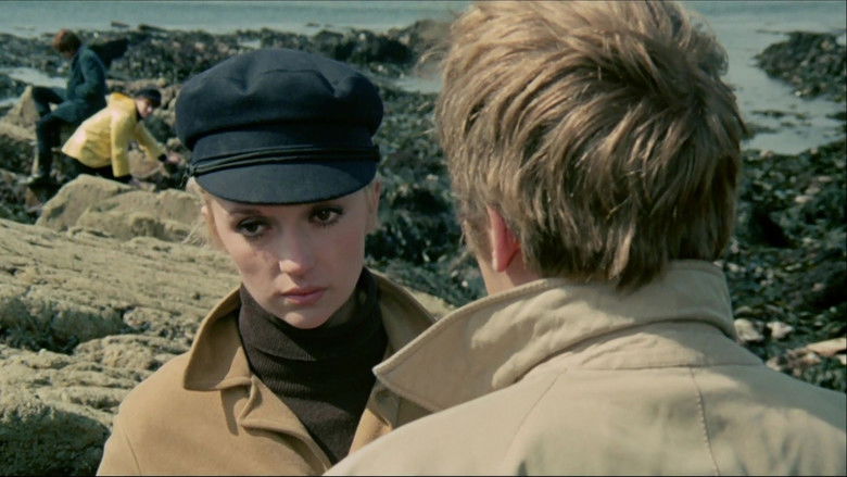 кадр из фильма Пусть зверь умрет