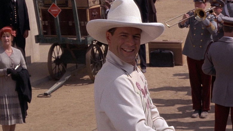 кадр из фильма Закат