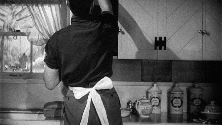 кадр из фильма Весь город говорит