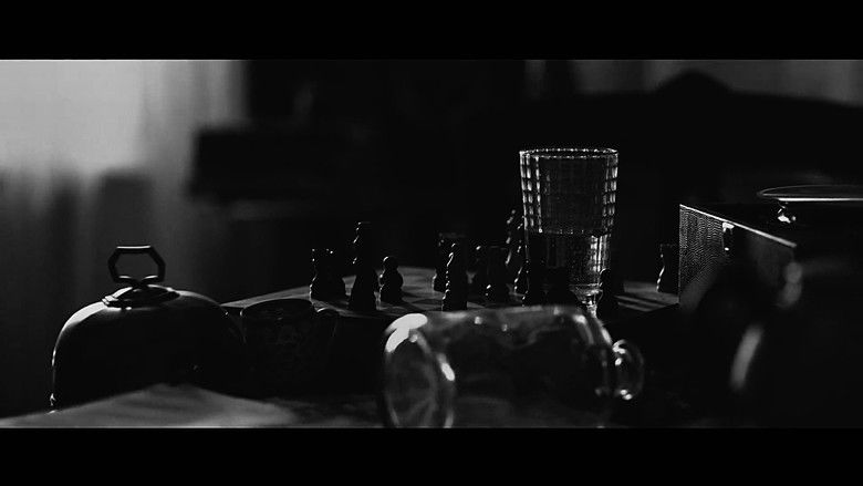 кадр из фильма The Innsmouth Shadow