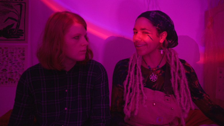 кадр из фильма Kate and Maeve Get Trashed