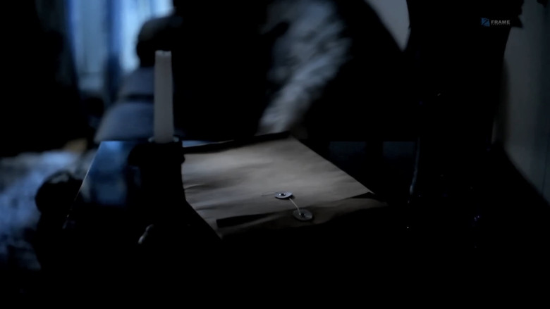 кадр из фильма Үл таних эмэгтэй