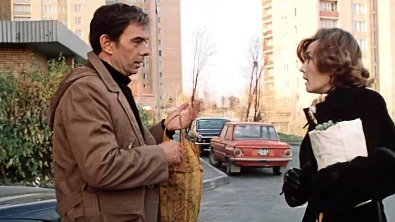 кадр из фильма Москва слезам не верит