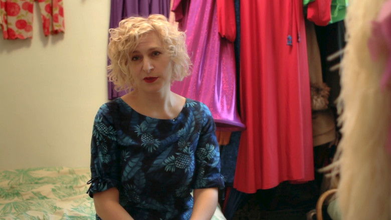 кадр из фильма Getting Naked: A Burlesque Story