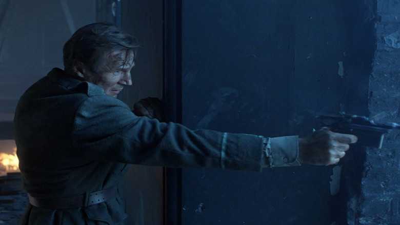 кадр из фильма Майкл Коллинз