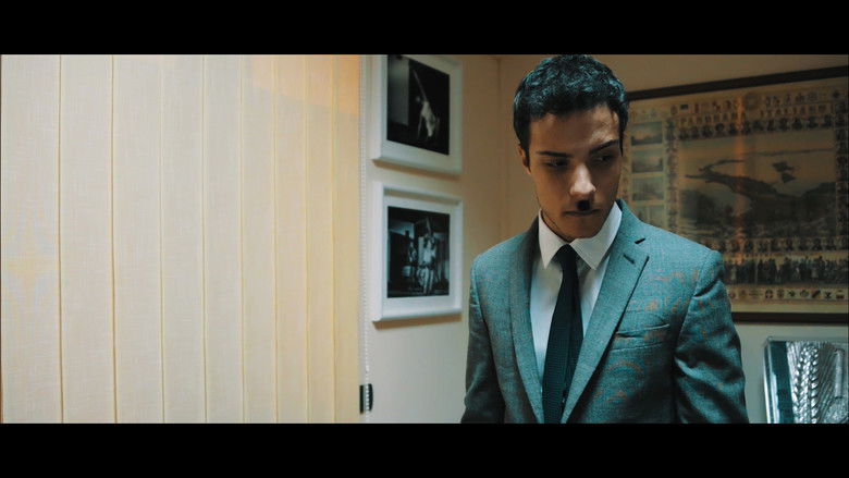 кадр из фильма Fattore Adolf