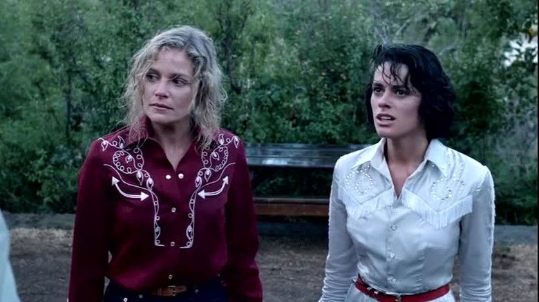 кадр из фильма Неприкаянные сердца