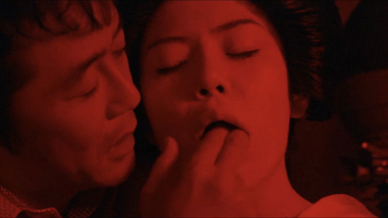 кадр из фильма 温泉芸者　湯舟で一発