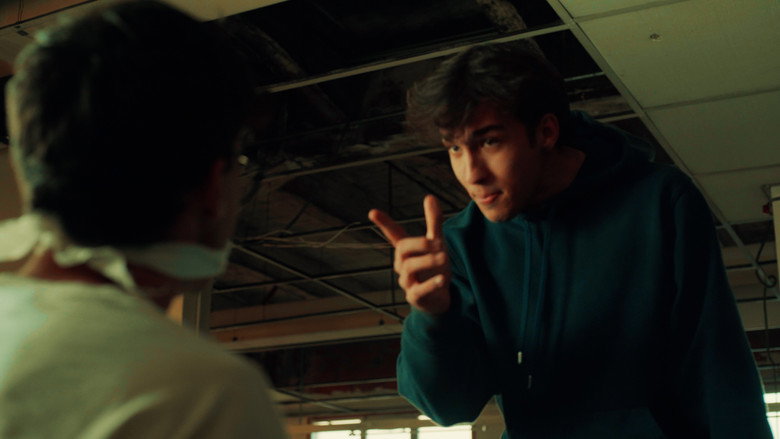 кадр из фильма OFF RECORD