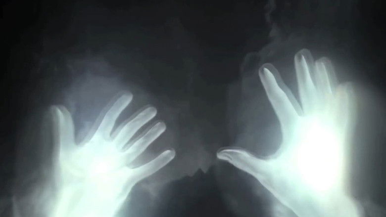 кадр из фильма Высшая сила