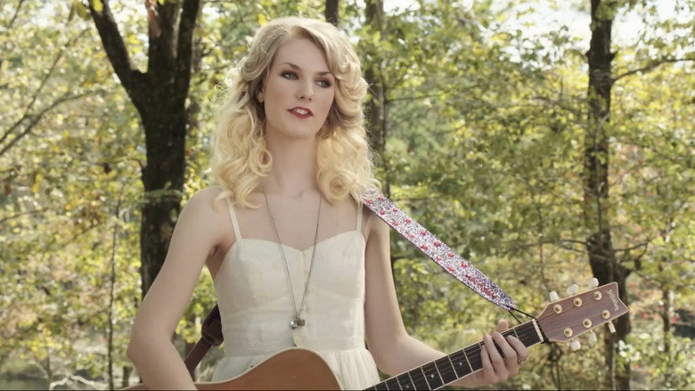 кадр из фильма Очень голодные игры