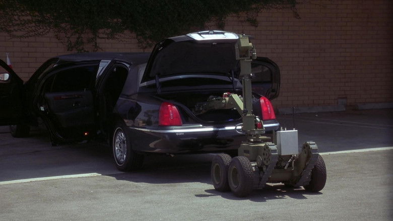 кадр из фильма Часовой механизм