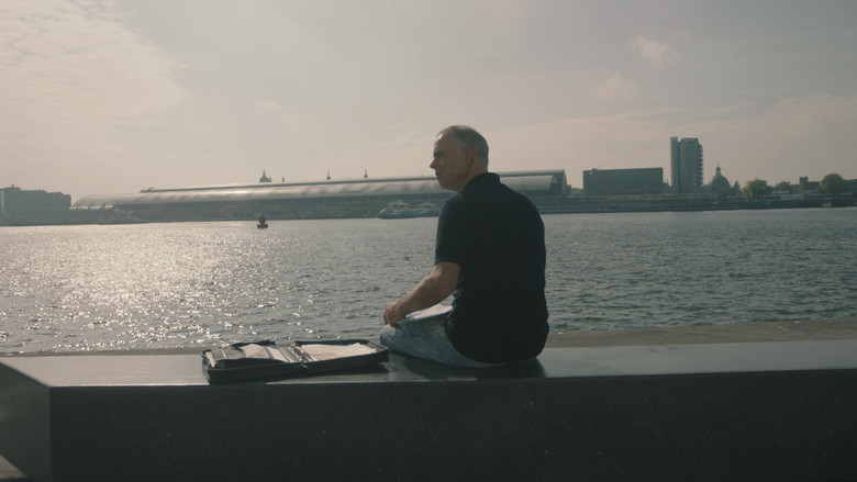 кадр из фильма COVID-19: The System