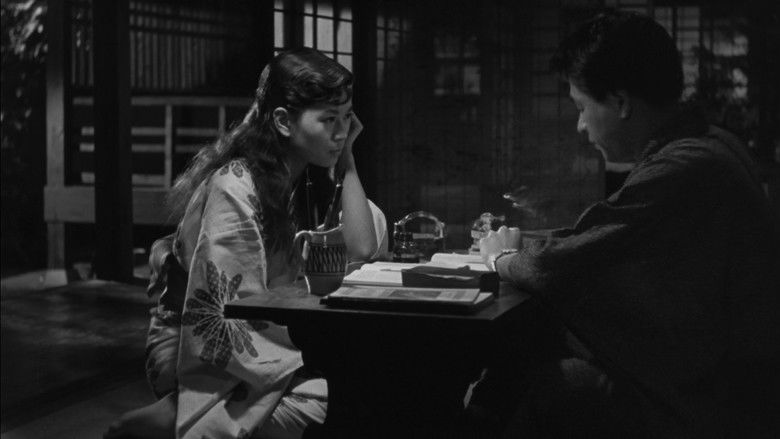 кадр из фильма Пока не взошла Луна